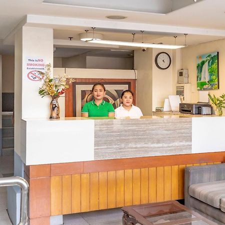 Zen Rooms Korner Hotel Qc Кесон-Сити Экстерьер фото